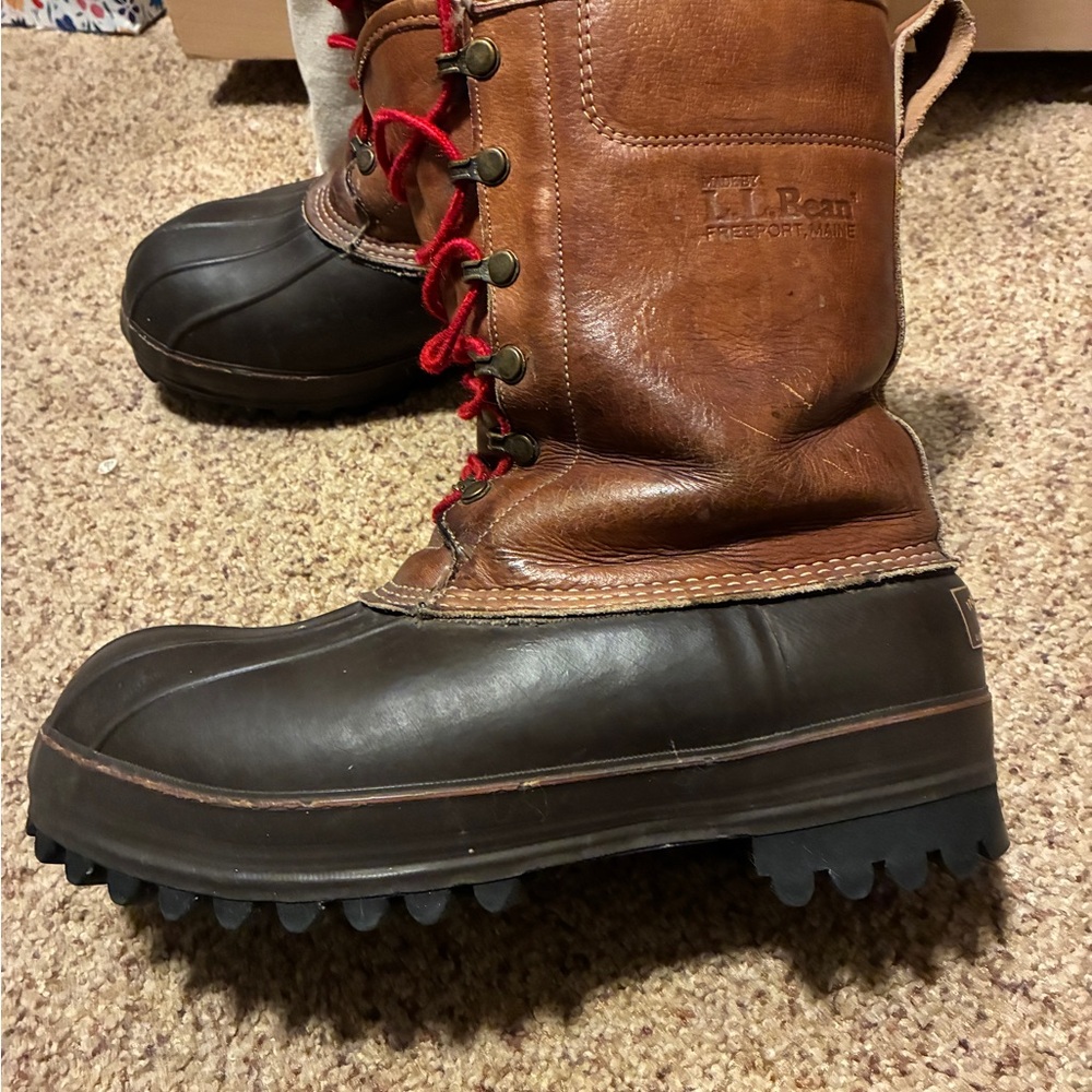 L.L. Bean Brown Leather and Black Rubber Men’s Rain & Snow Boots with Red Laces